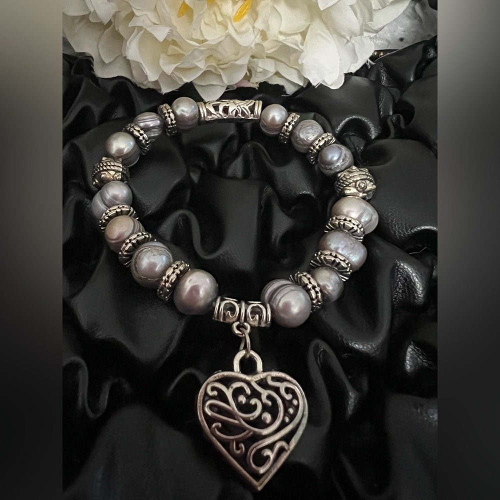 Freshwater Pearl Bracelet similar to the Stauer "Pearl of a Girl" design